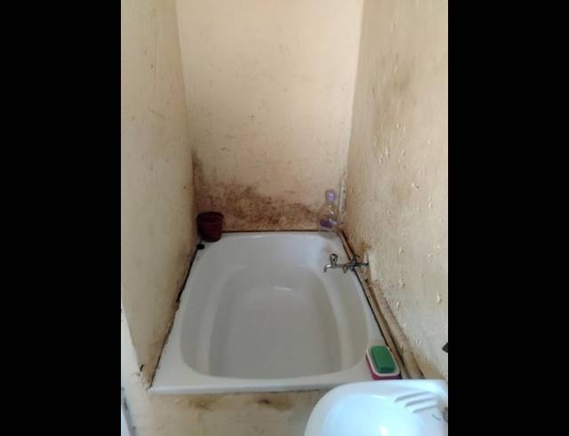 2 BEDROOM HOUSE FOR SALE IN LUFHERENG